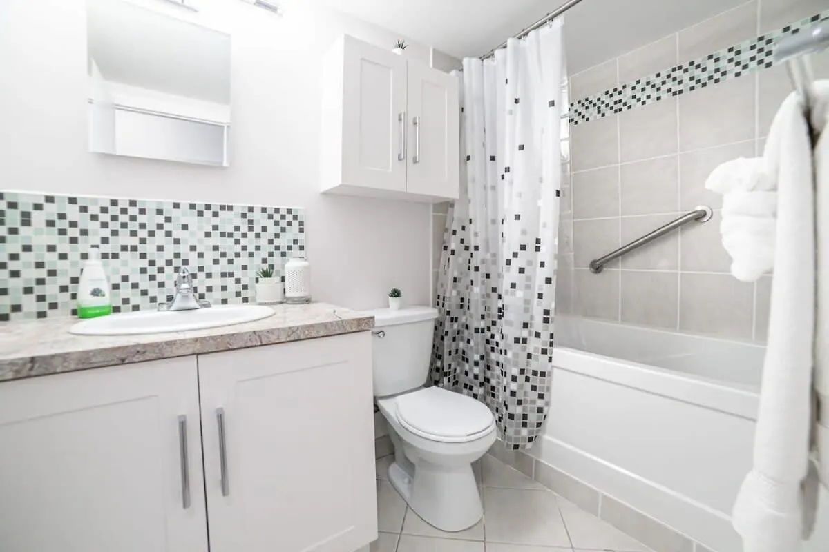 Cozy 2Br Apt Free Parking Wi-Fi & Coffee Калгари 0*,  Канада