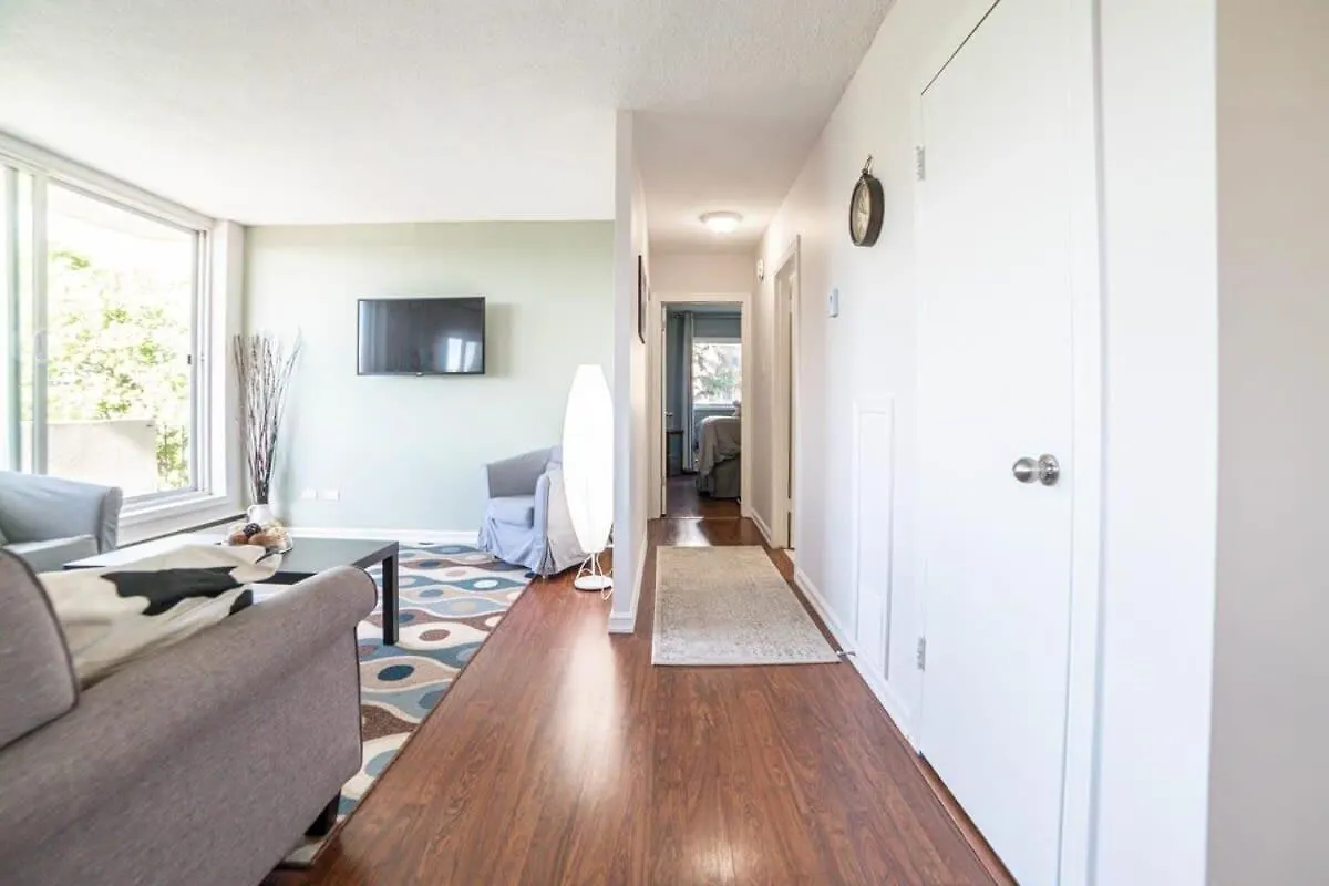 Cozy 2Br Apt Free Parking Wi-Fi & Coffee Калгари Апартаменты